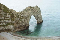 Image of a sea cliff with arch 